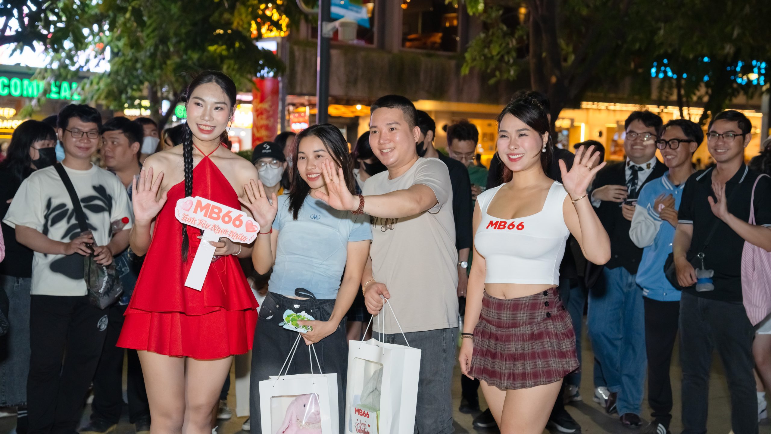 Món quà thiết thực nhưng ngọt ngào được gửi tặng các cặp đôi chiến thắng