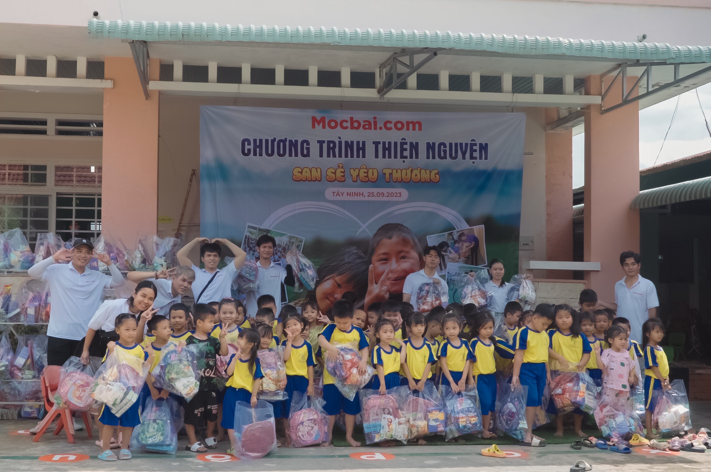 Ước muốn mang đến cuộc sống học tập đầy đủ hơn cho các em nhỏ